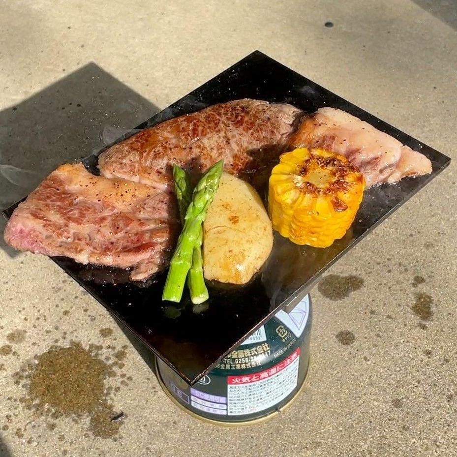 ソロキャンプ用の鉄板